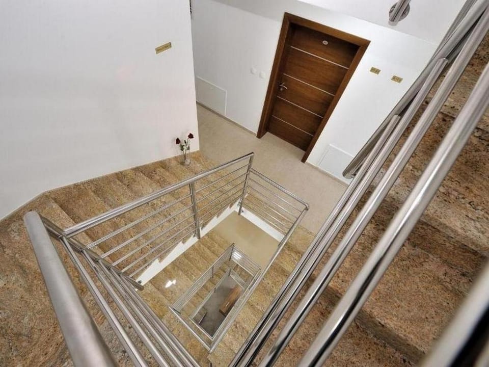 Location, children, Family