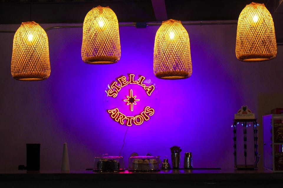Lounge or bar, Food and drinks, Drinks