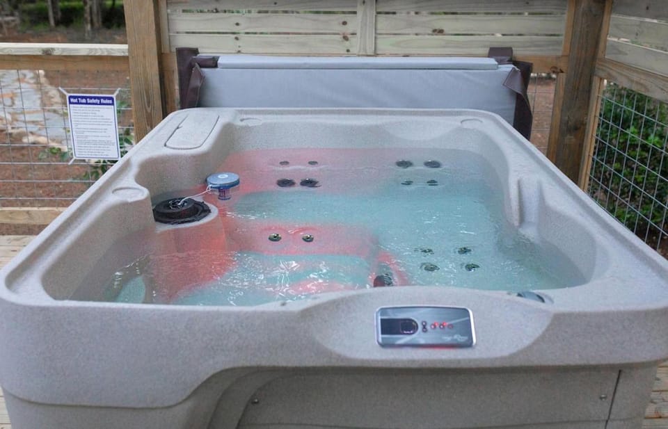 Stay At Soak Ash Creek Campground/ 
RV Resort in Pittman Center