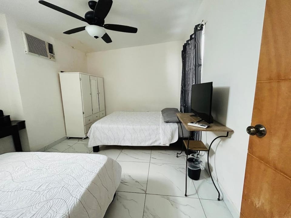 Great apartment 10 min to Fundidora Park Wifi Parking & Coffee Apartment in Monterrey