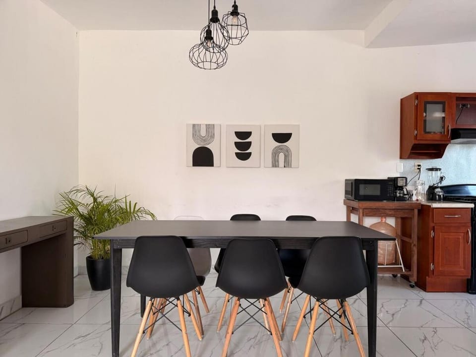 Great apartment 10 min to Fundidora Park Wifi Parking & Coffee Apartment in Monterrey