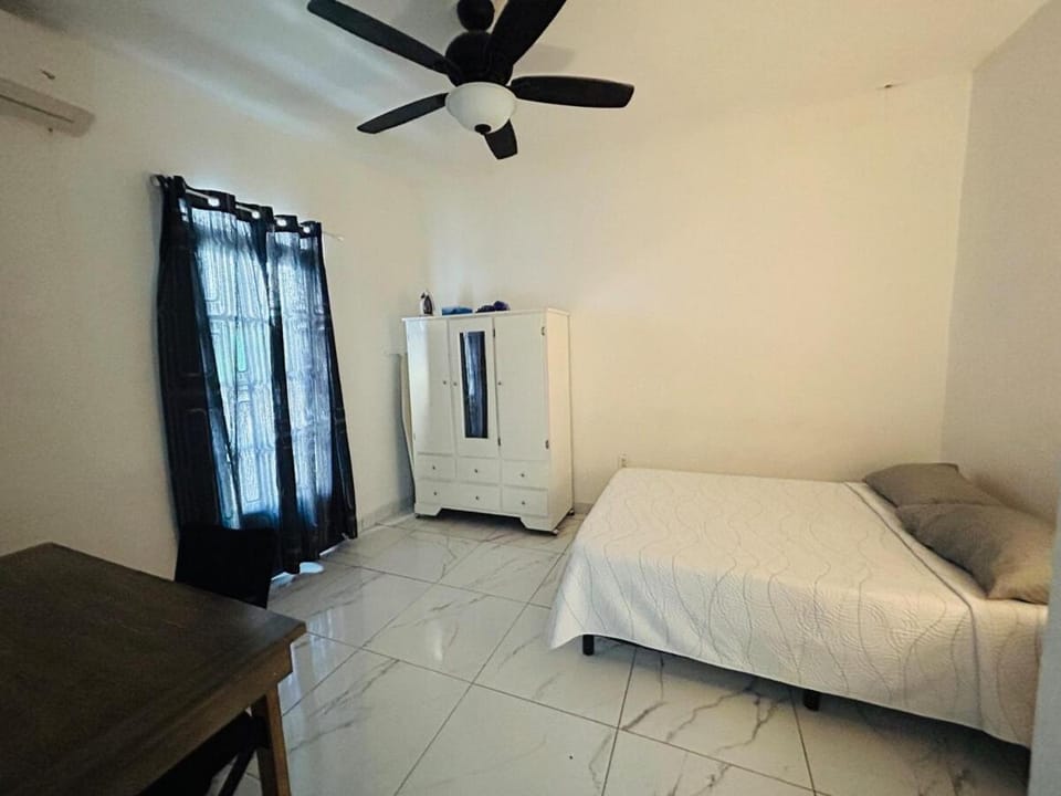 Great apartment 10 min to Fundidora Park Wifi Parking & Coffee Apartment in Monterrey