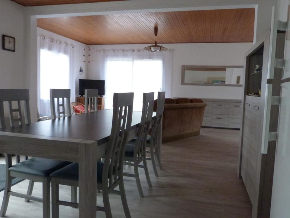 Maison rénovée près de la plage, avec parking, idéale pour 4/6 personnes - FR-1-194-340 House in La Tranche-sur-Mer