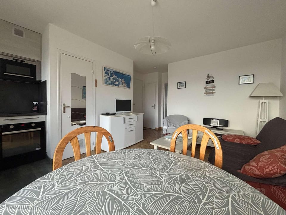 Charmant appartement T3 avec terrasse et parking à Royan - FR-1-494-223 Apartment in Vaux-sur-Mer