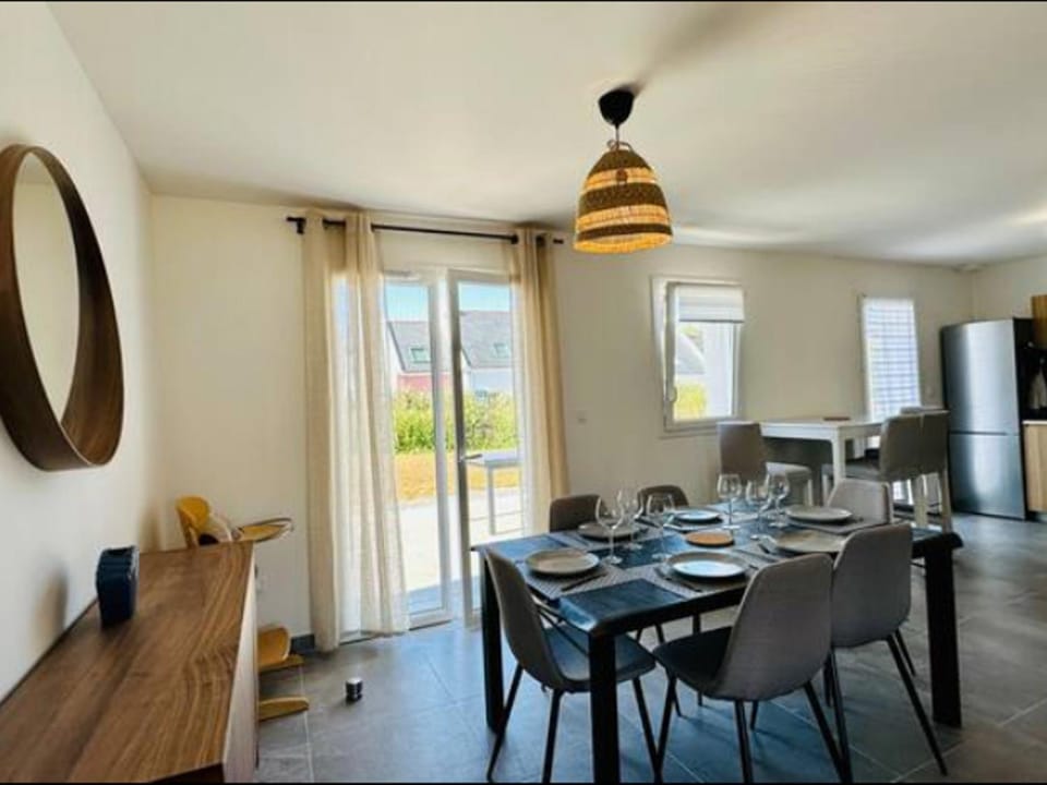 Maison neuve 6 pers, proche plage, animaux admis, Wi-Fi - FR-1-418-272 House in Brittany