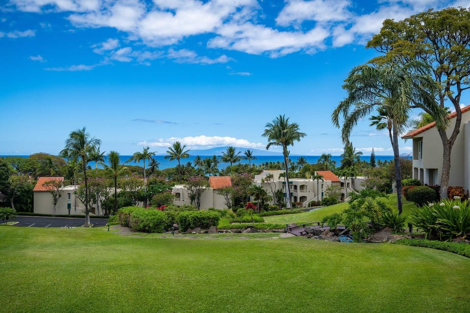 Palms at Wailea 101 - 2BR Garden View Condo w/ A/C in Bedrooms & Spacious Lanais House in Wailea