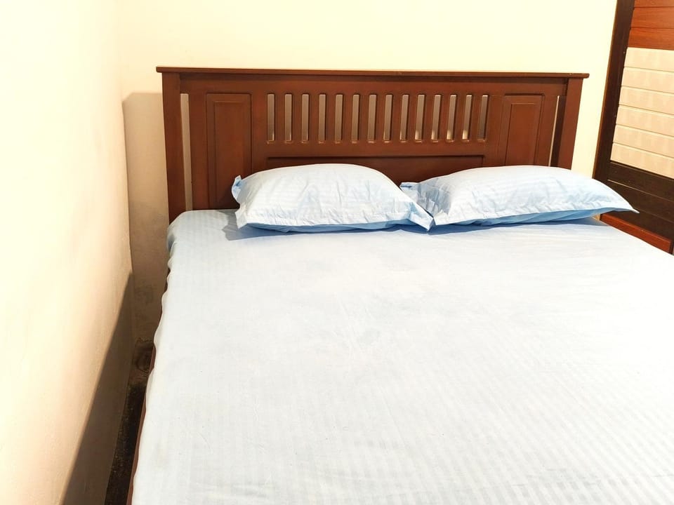 SAHA SURF CAMP & SURF school Hotel in Sri Lanka