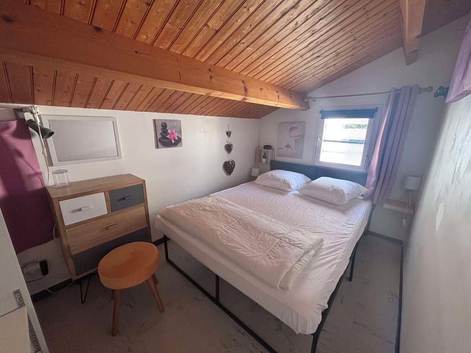 Appartement cosy à 200m de la Plage avec Animaux & Parking - FR-1-194-347 House in La Tranche-sur-Mer