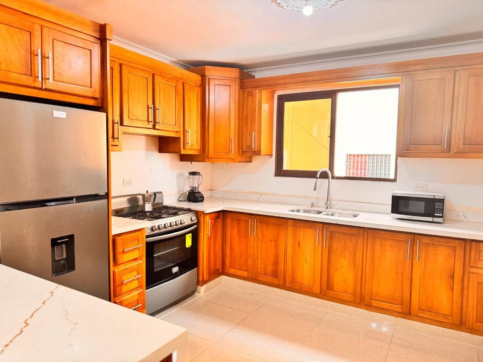 microwave, oven, kitchen