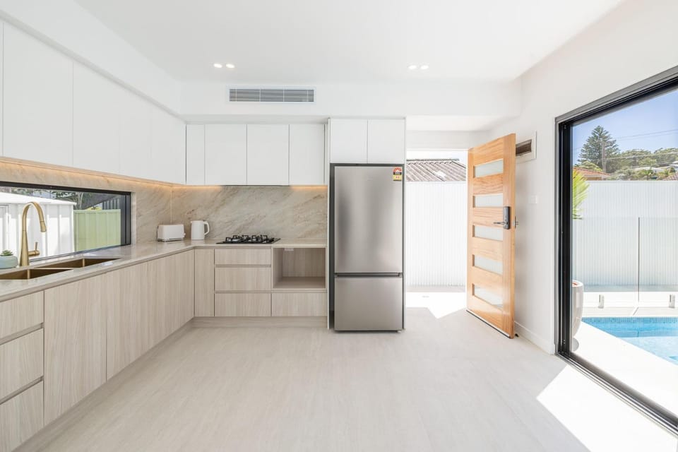 57 Tomaree Road Complex - House and Cabana with Pool, Linen, Air-con, Wi-fi, Boat Parking House in Shoal Bay