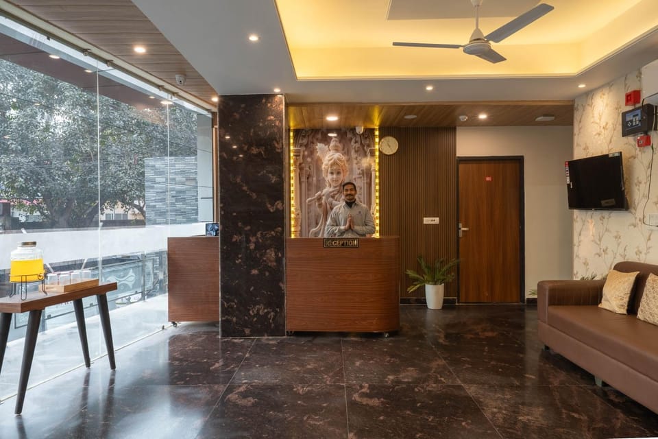 TV and multimedia, Living room, Lobby or reception, Seating area