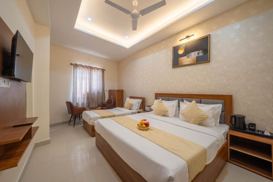 Bed, TV and multimedia, Bedroom