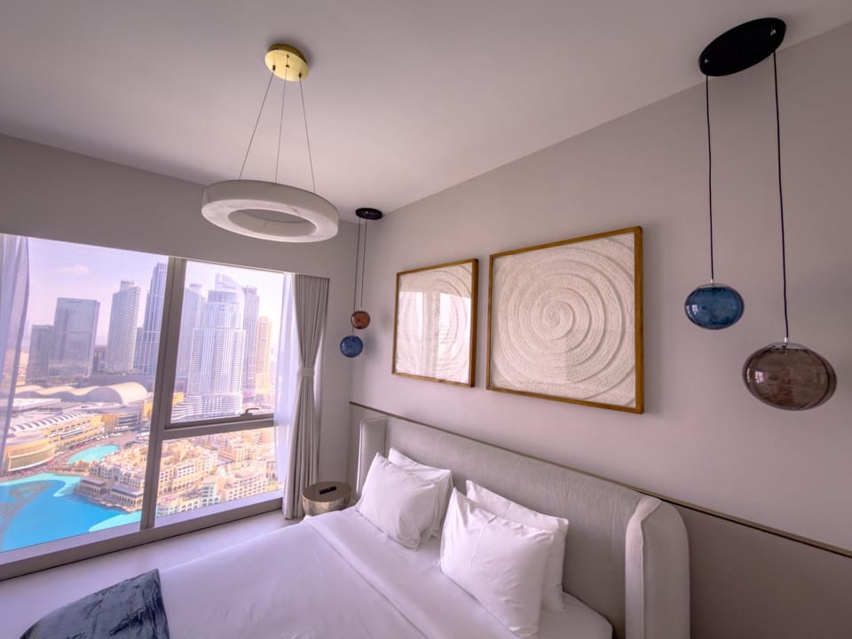 GRANDE SIGNATURE RESIDENCES direct Burj Khalifa view and Private Fountain Show at high floor with DXB AIRPORT VIP Shuttle option Apartment in Dubai