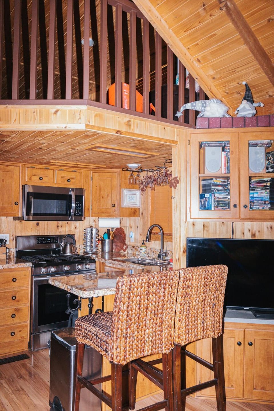 Kitchen or kitchenette, Seating area