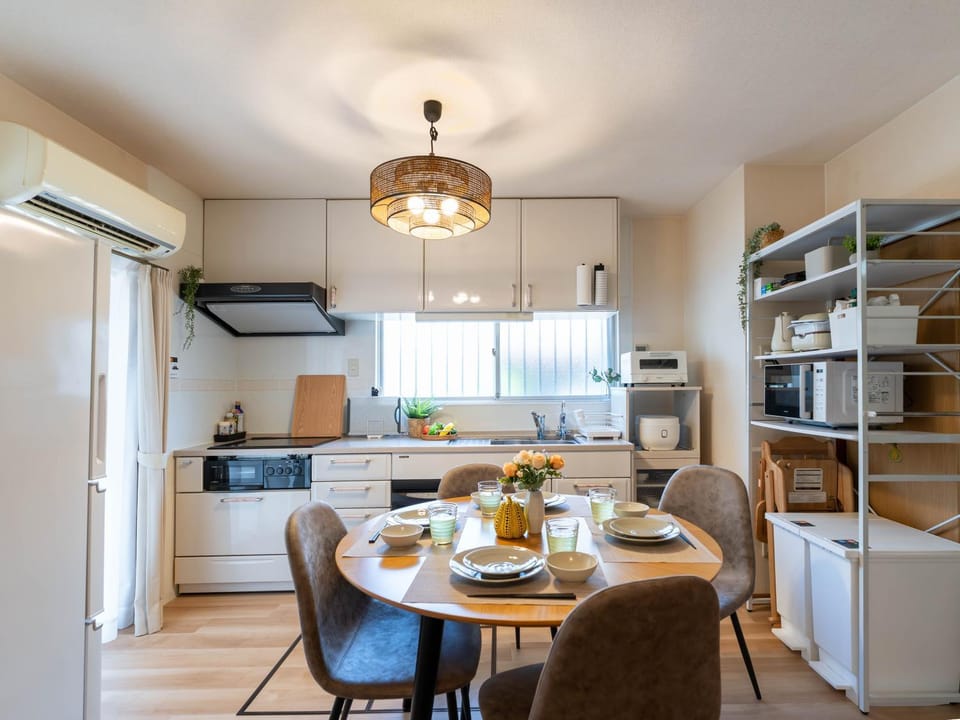 Dining area, dishwasher, stove
