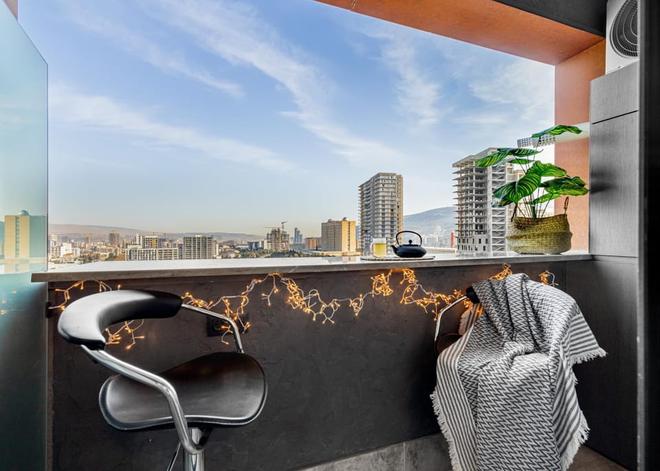 Balcony/Terrace, City view