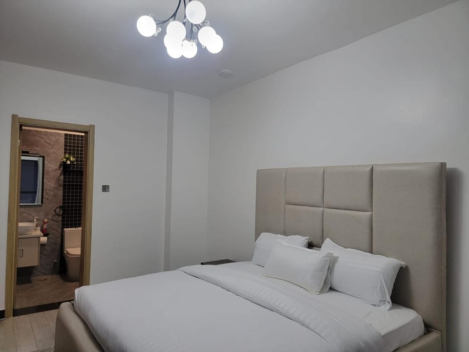 Comfort living three bedroom apartment with fully equipped gym swimming pool private parking space ,child play area and amazing scenic views which offers comfort and luxurious lifestyle Apartment in Nairobi County