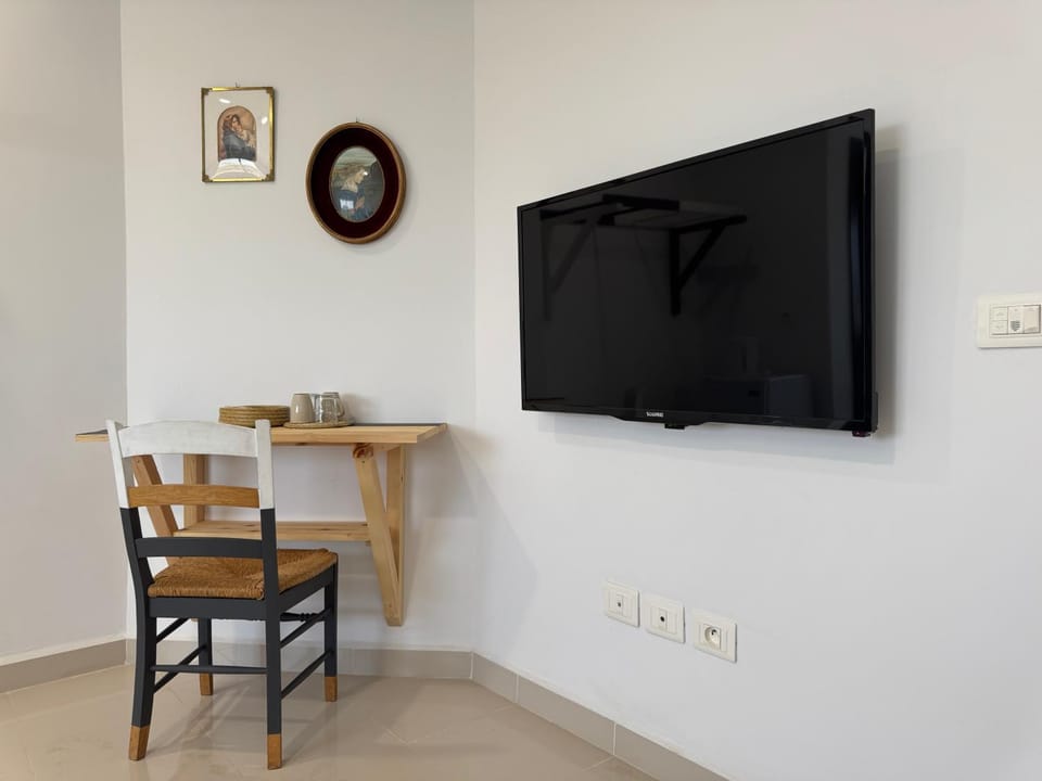 TV and multimedia, Dining area