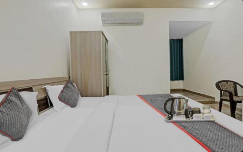 RROOMS Elite Hotel P S Palace Hotel in Lucknow