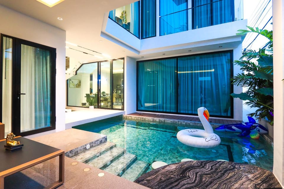 Indiluxe pool villa Villa in Pattaya City