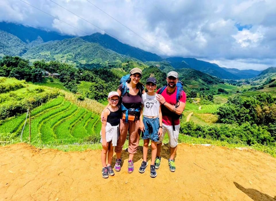 Nearby landmark, Natural landscape, Mountain view, group of guests