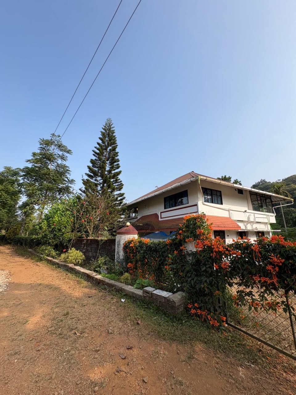 FroZen NeST Bed and Breakfast in Kerala