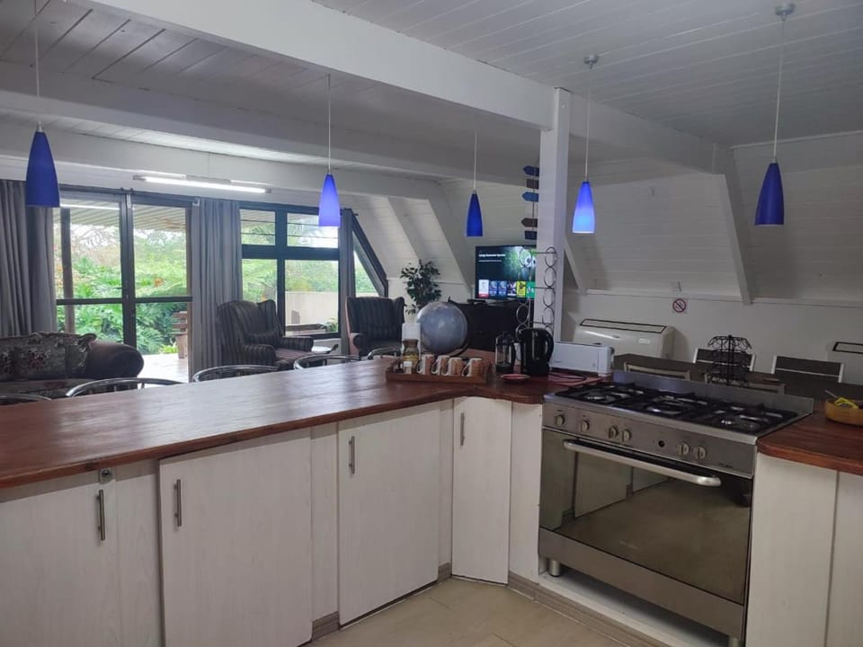 Kitchen or kitchenette, kitchen