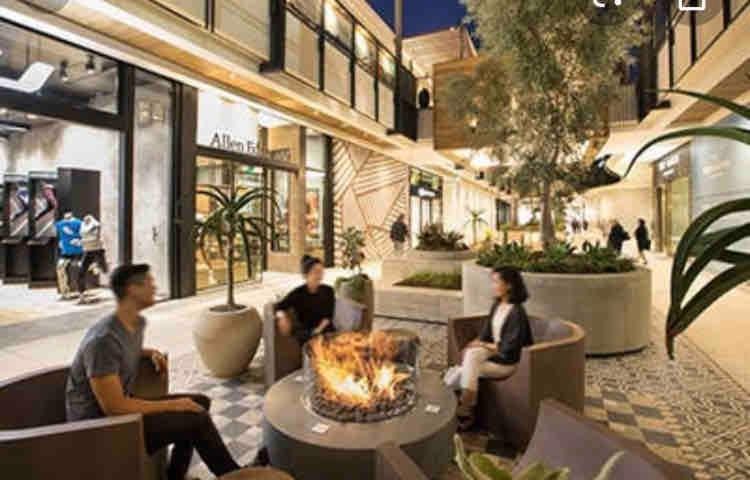 Fara UCLA Apartment in Westwood