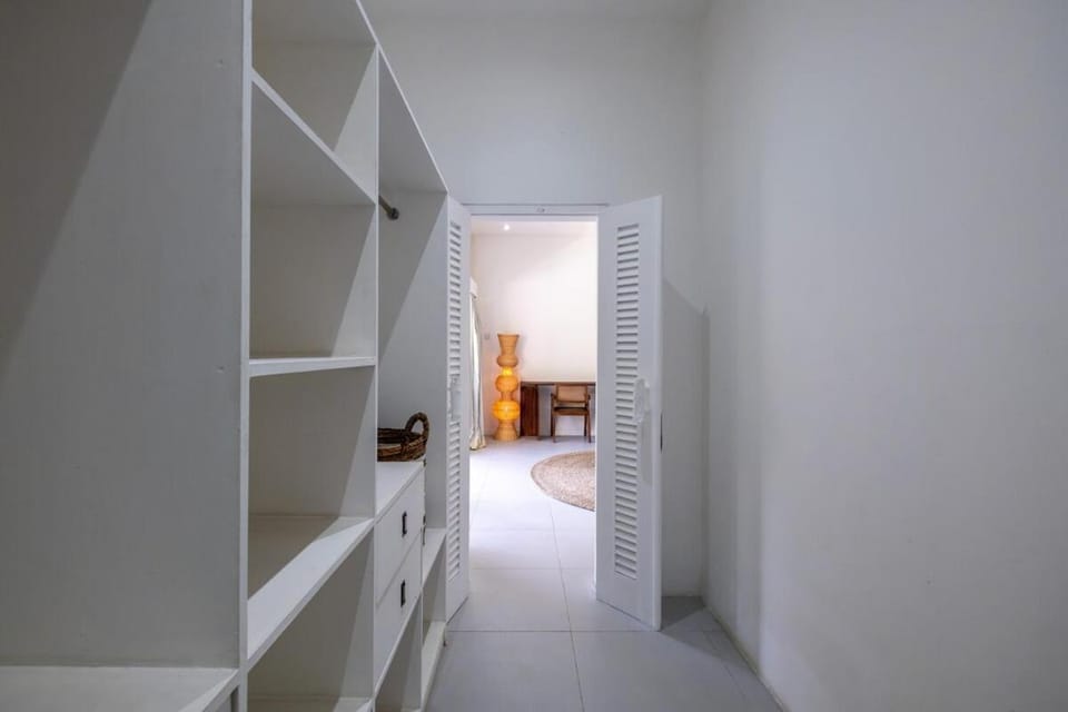 storage, wardrobe
