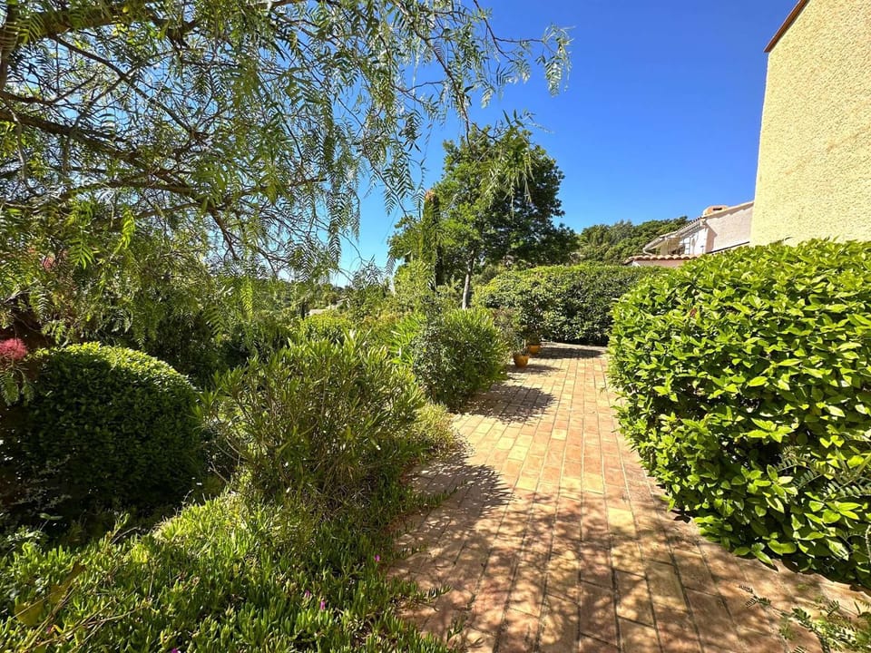 LE LEVANT Maison pour 6 personnes à proximité du Golf de Valcros à La Londe Les Maures House in La Londe-les-Maures