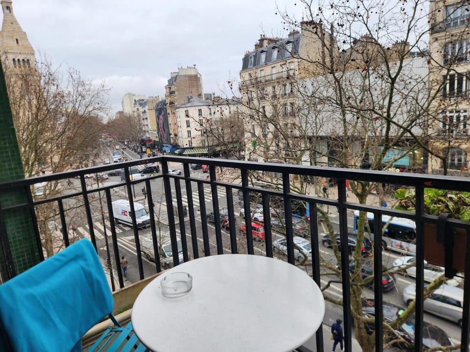 Beautiful Alesia Metro Apartment Apartment in Paris