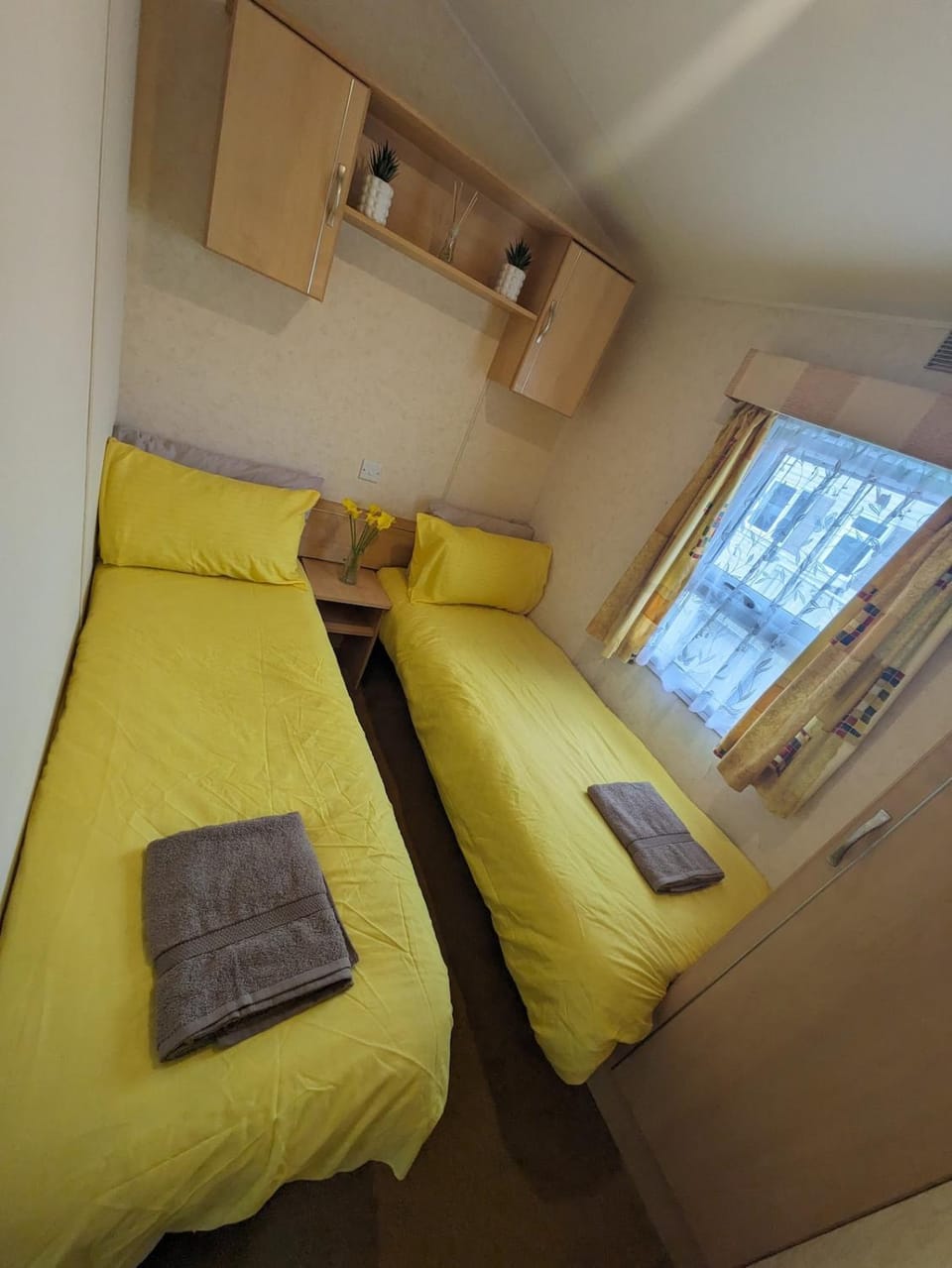 3 Bedroom Caravan Club Tropicana Sleeps 6 House in Chapel Saint Leonards