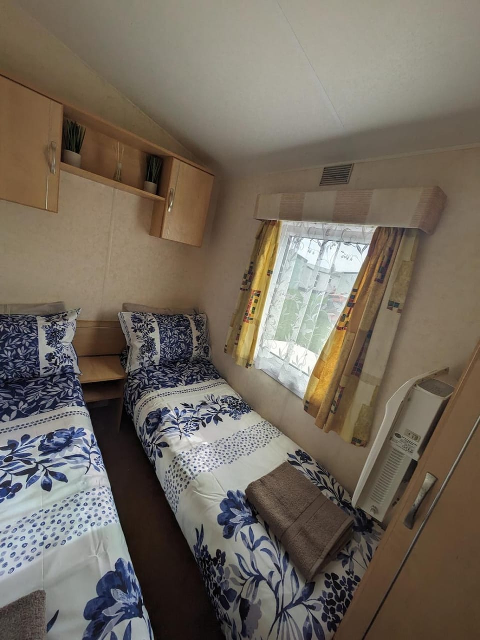 3 Bedroom Caravan Club Tropicana Sleeps 6 House in Chapel Saint Leonards