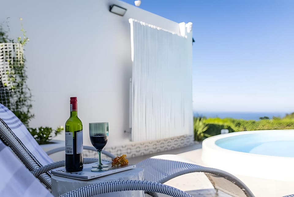 Patio, Day, Natural landscape, Dining area, Pool view, Sea view, Swimming pool, Alcoholic drinks, sunbed