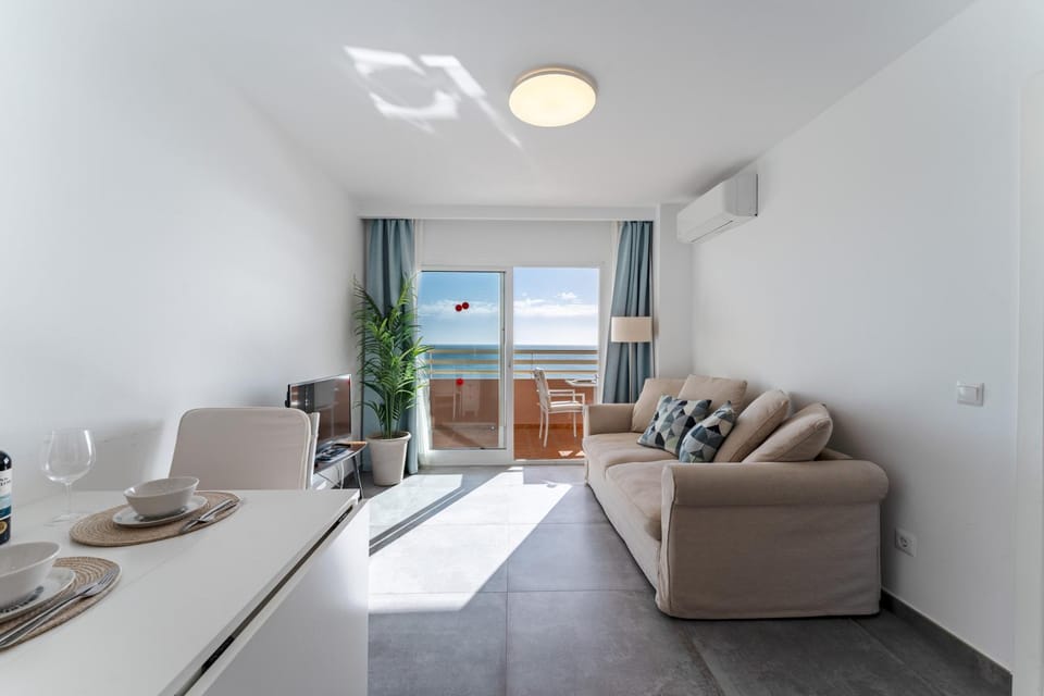 Living room, Dining area, Sea view, air conditioner
