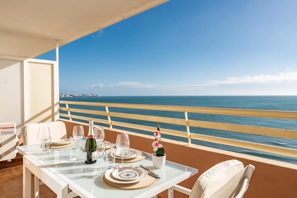 Day, Natural landscape, View (from property/room), Balcony/Terrace, Balcony/Terrace, Living room, Dining area, Sea view