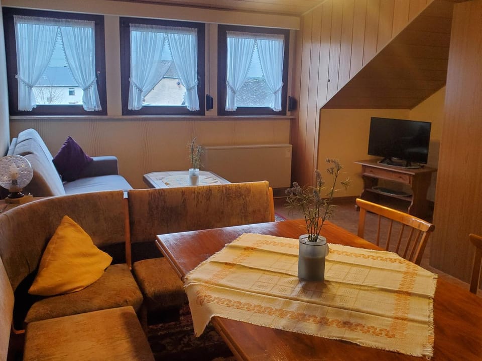 Living room, Photo of the whole room, Dining area