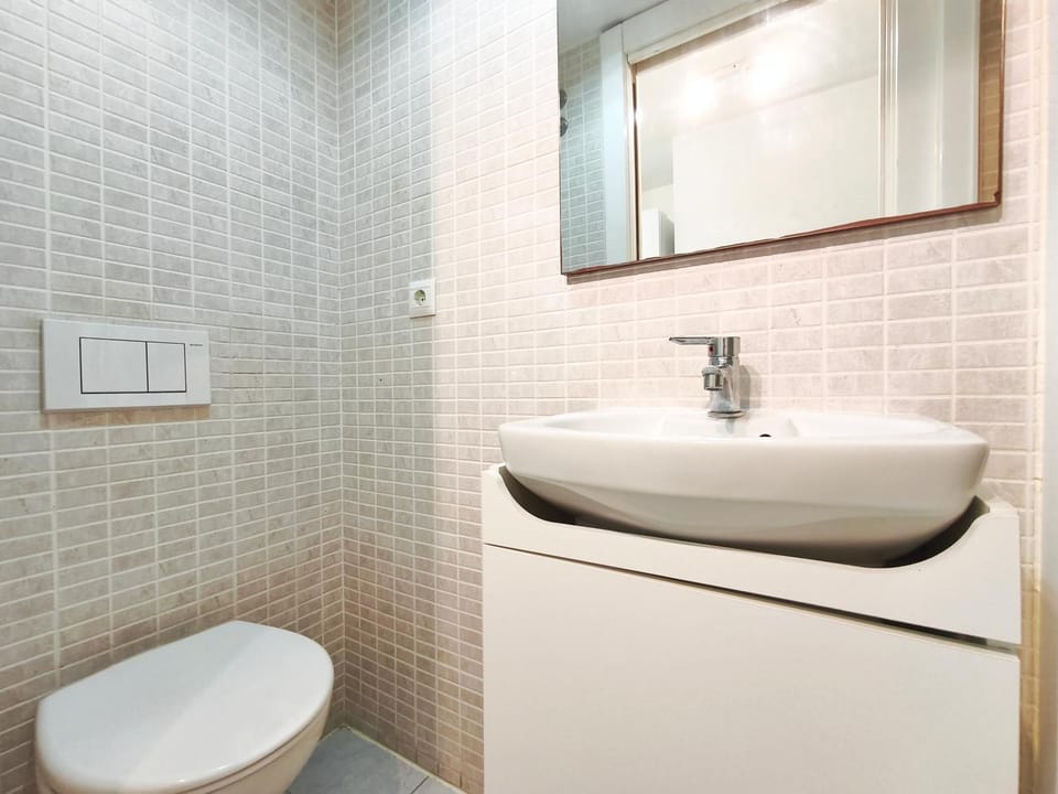 Toilet, Bathroom