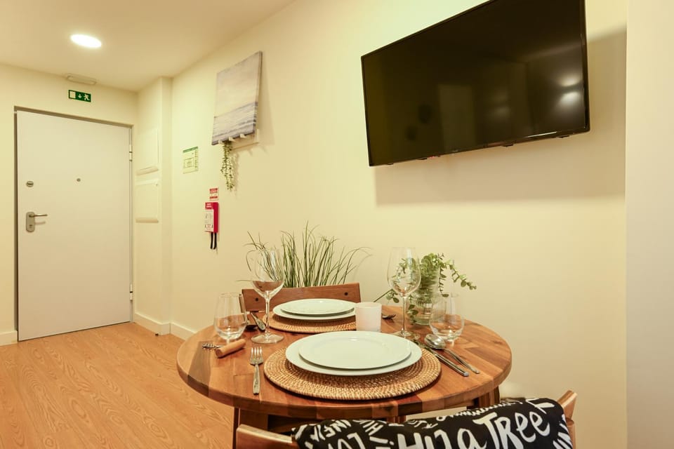 TV and multimedia, Dining area