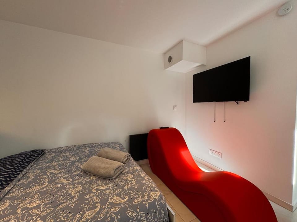 The Magitot Chic - 2 People studio Apartment in Fontainebleau