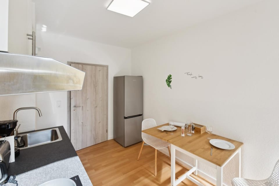Dining area, kitchen