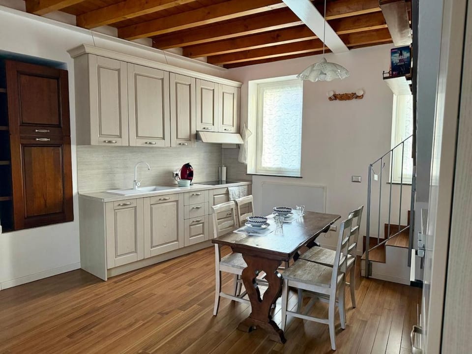 Casa lungo lago - Martinica Lake Apartment in Province of Lecco