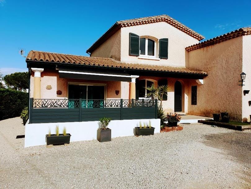 Gîtes de l'Hacienda 2 House in Alès