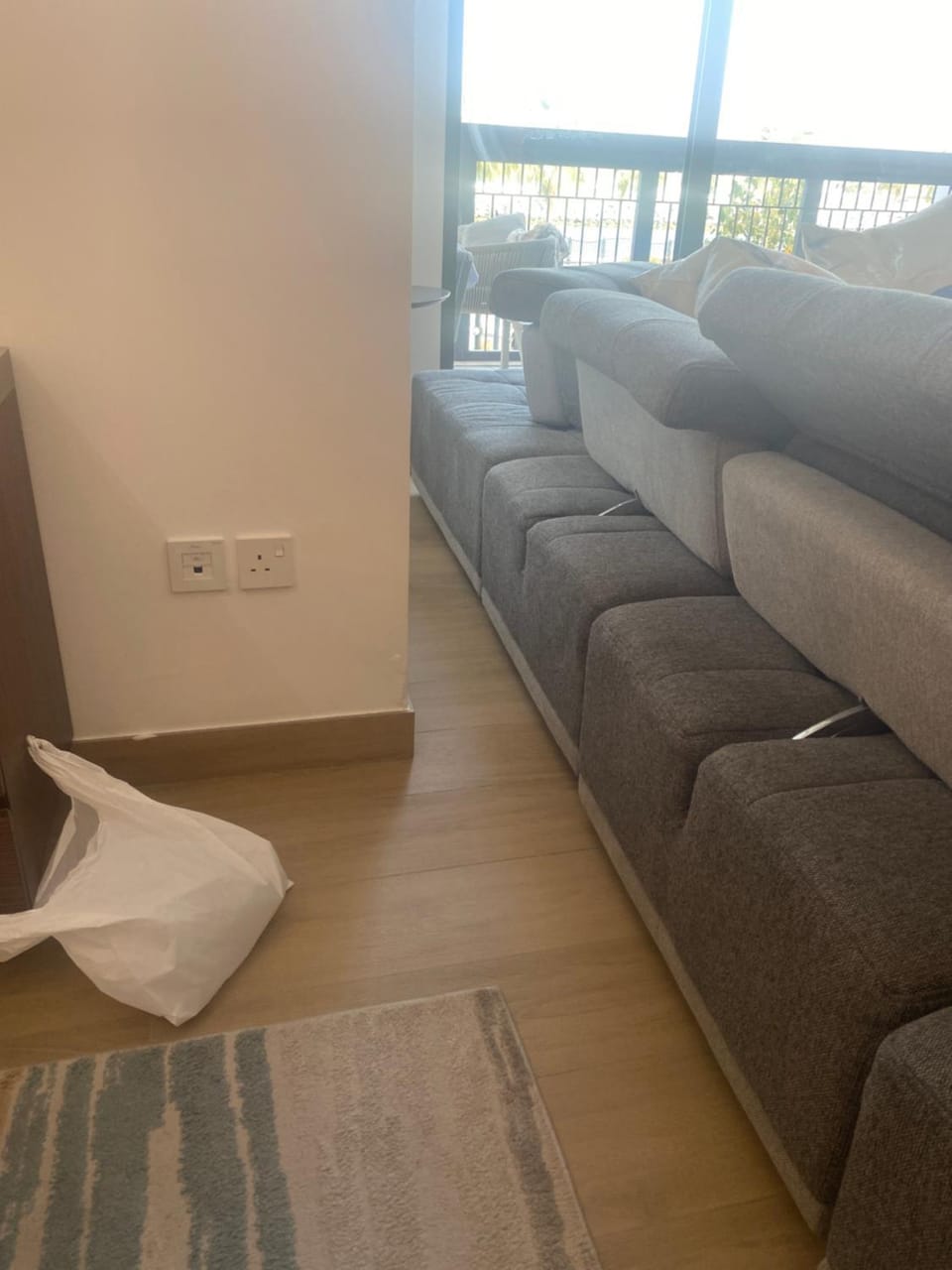 La Cote, free Beach access Apartment in Dubai