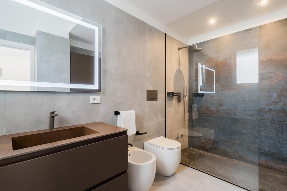 Bathroom, Living room