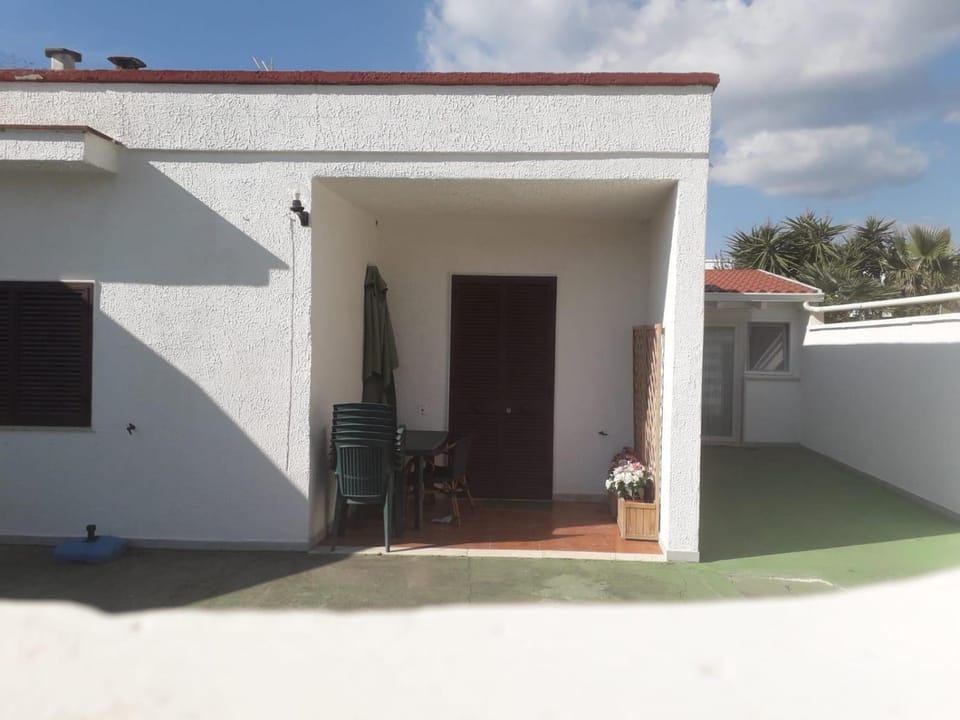 Villa Teresa House in Torre Lapillo