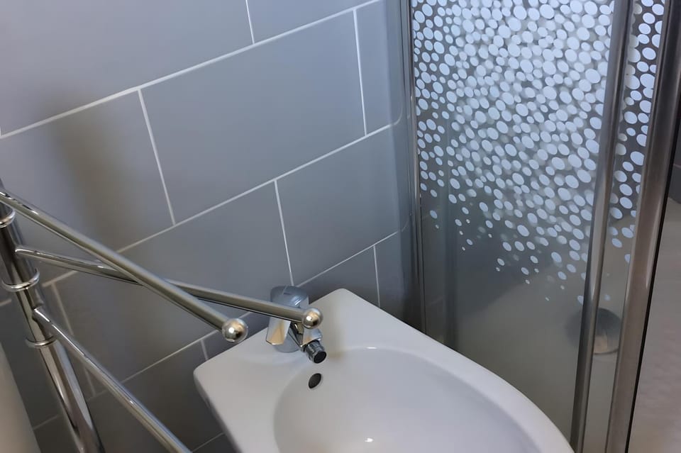 Bathroom, Living room