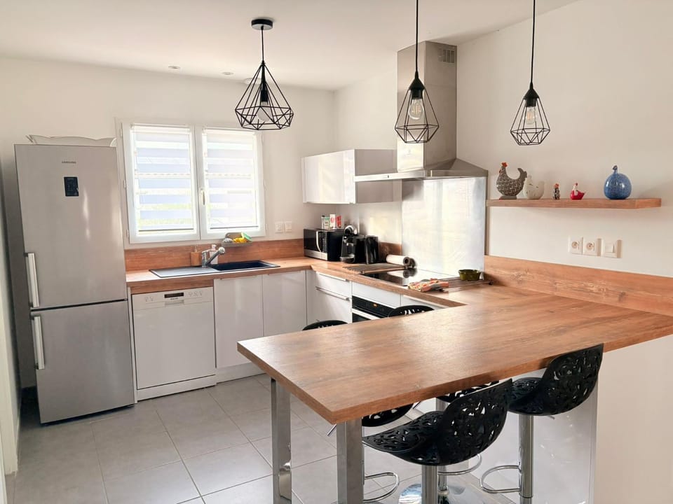 Maison avec piscine privée, 4 ch, 8 pers, Sud House in Occitanie