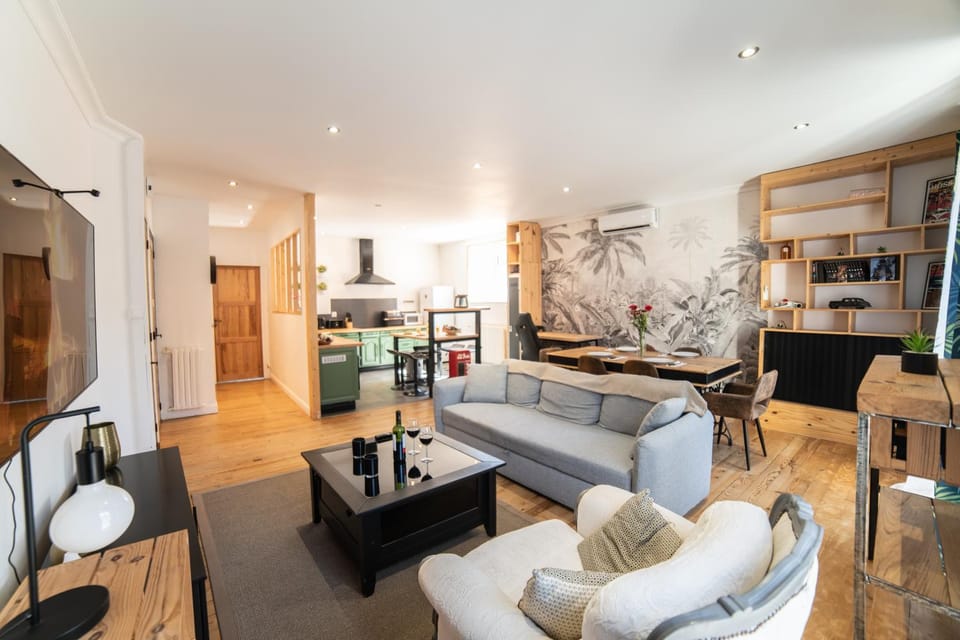 Living room, Dining area, kitchen