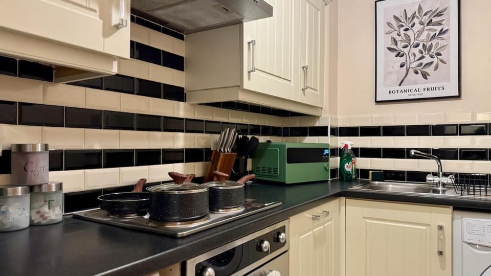 Stylish & Comfortable 2-Bedroom Flat in Bessacarr, Doncaster Apartment in Doncaster